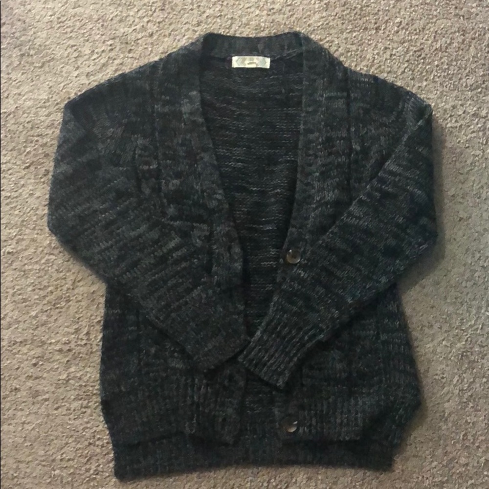 🔴Dark charcoal/black cardigan